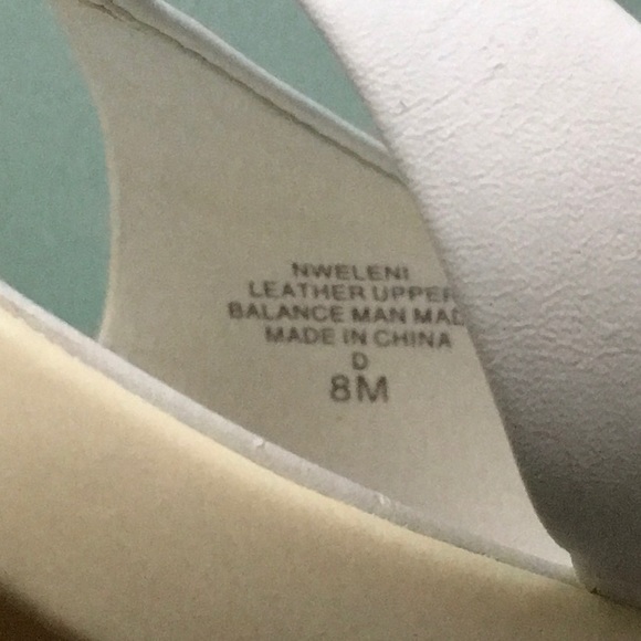 Nine West Nweleni White Thong Sandals Sz 8M - Picture 7 of 8